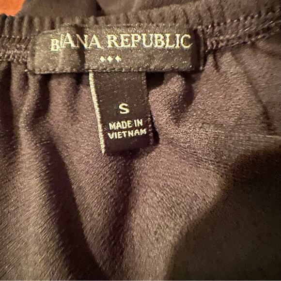 Banana Republic SS Crepe Puff Short Sleeve Top Blouse Black Shirt 2022 Small - Picture 6 of 12